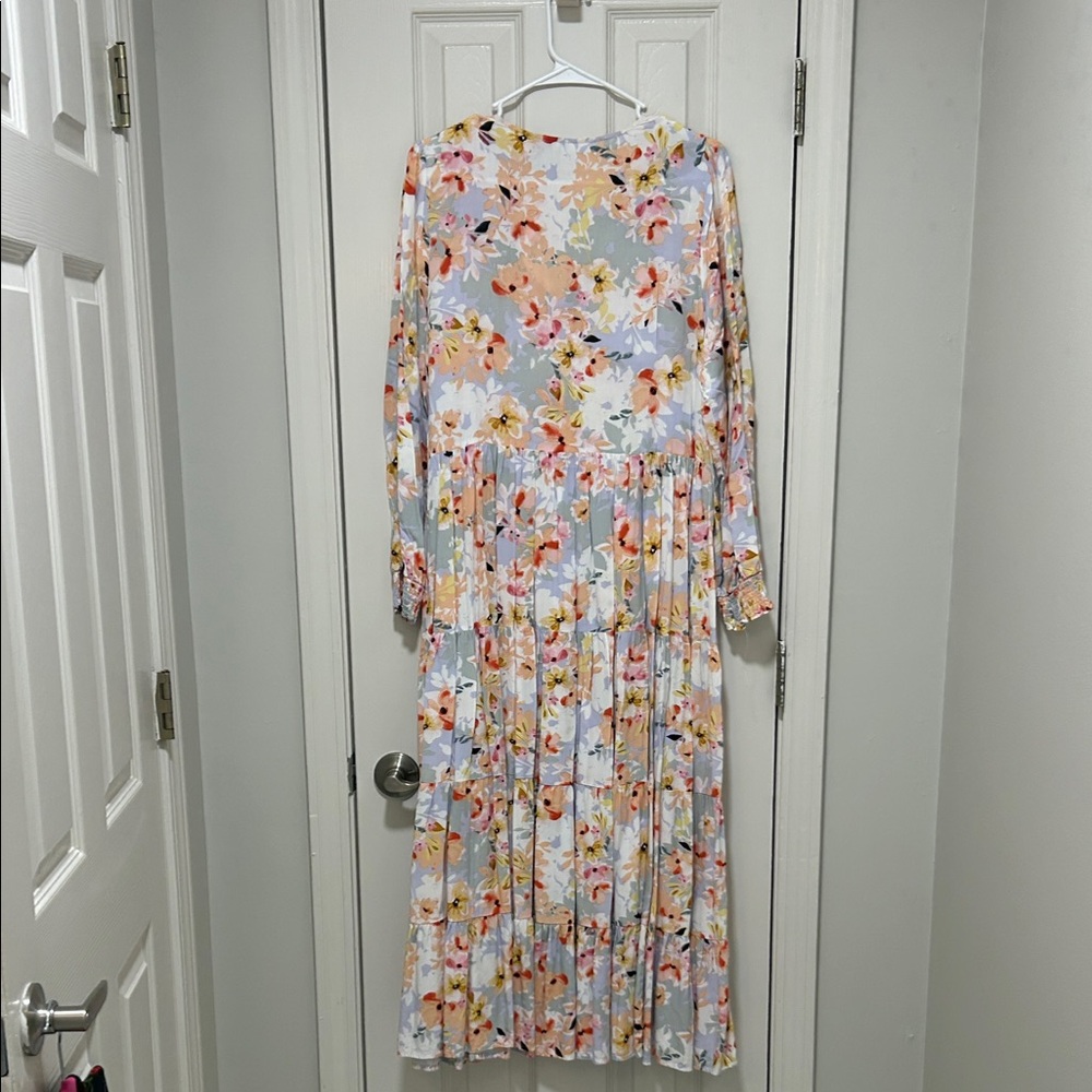 EVIE Light Blue Floral Tiered V-Neck Maxi Dress - Picture 4 of 4